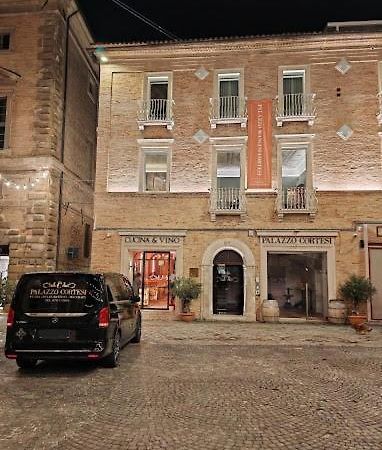 Palazzo Cortesi Macerata Bagian luar foto