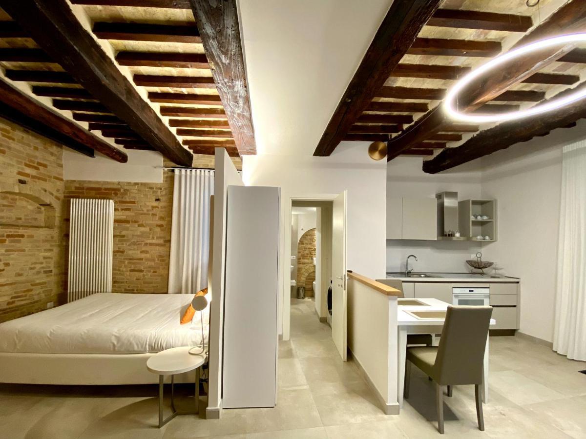 Palazzo Cortesi Macerata Bagian luar foto
