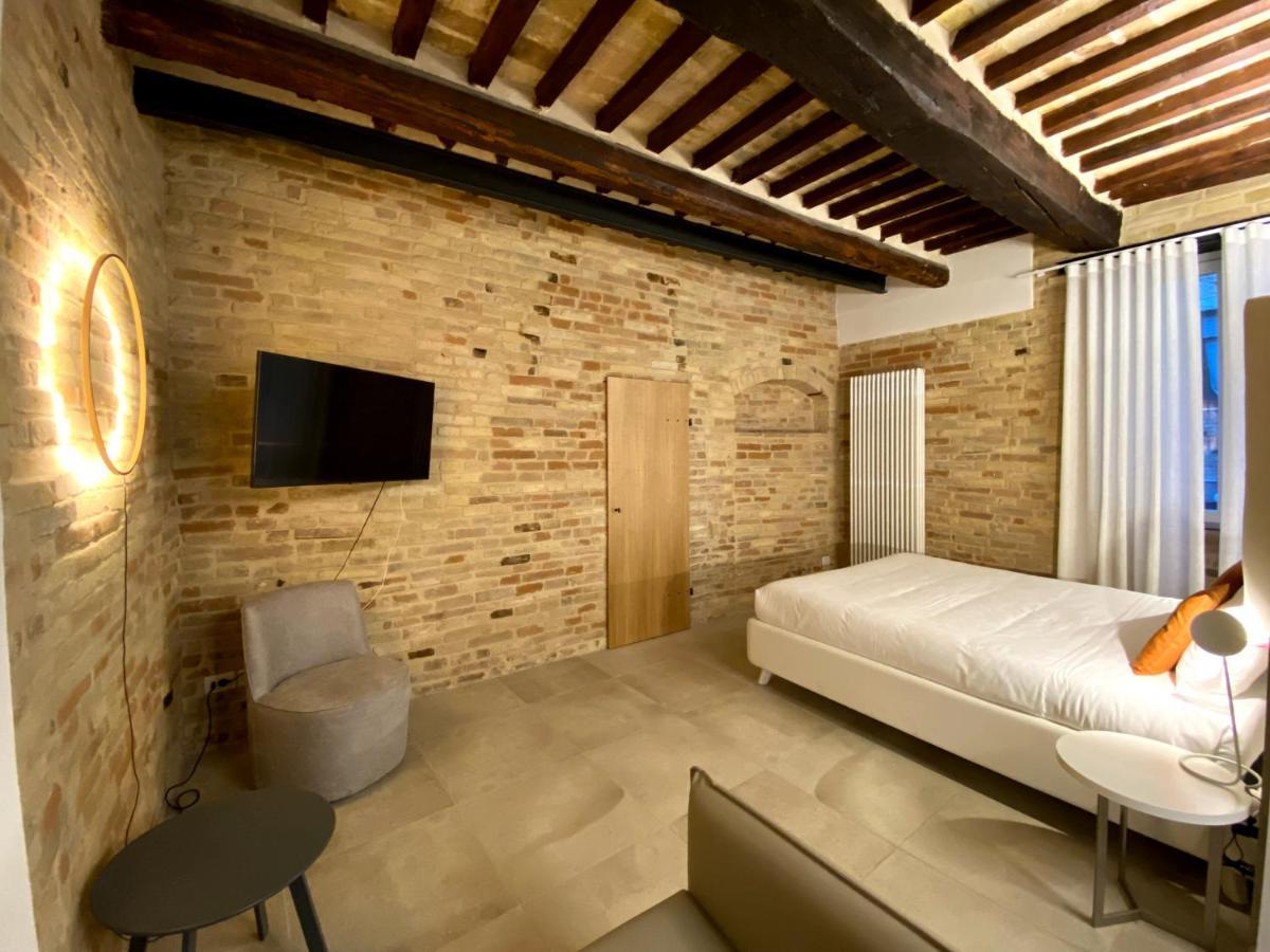 Palazzo Cortesi Macerata Bagian luar foto