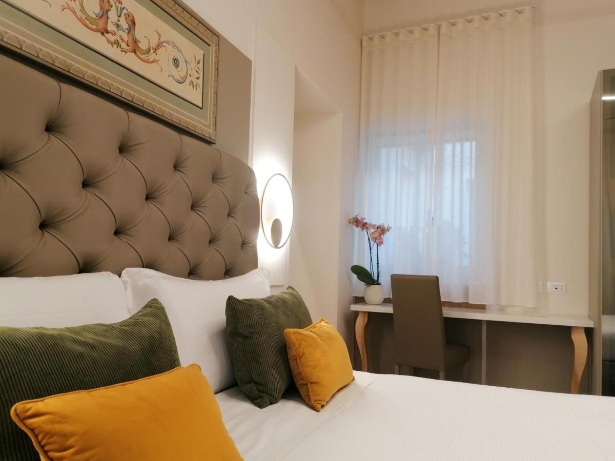 Palazzo Cortesi Macerata Bagian luar foto