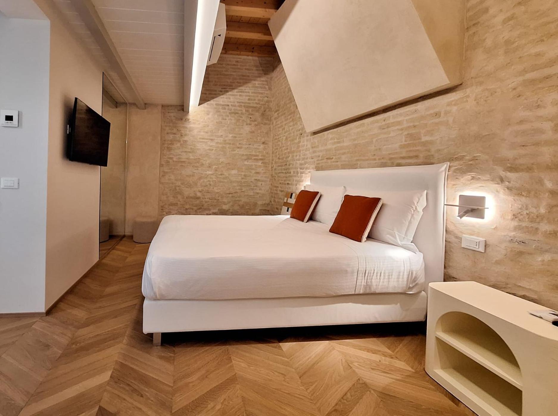 Palazzo Cortesi Macerata Bagian luar foto