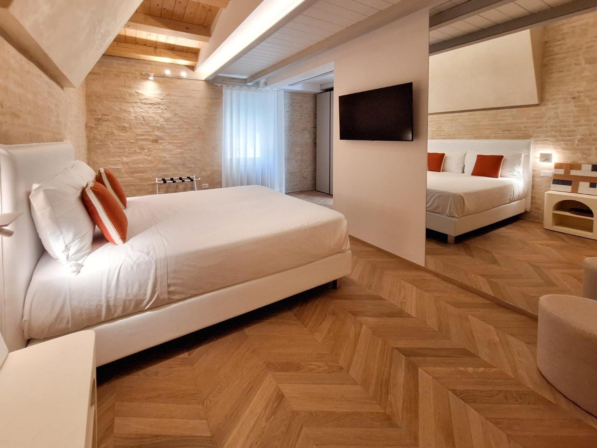 Palazzo Cortesi Macerata Bagian luar foto